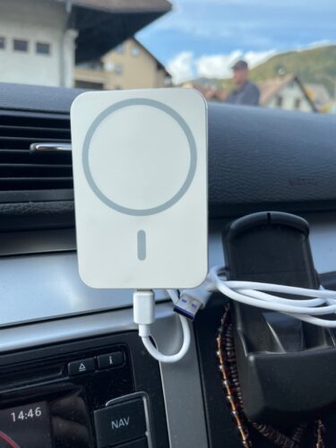 MagCar - Magnetic Wireless Charger Car Mounted photo review
